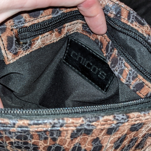 CHICOS Metallic Gorgeous Leopard Print Purse Gold Metal Chain - Picture 3 of 5